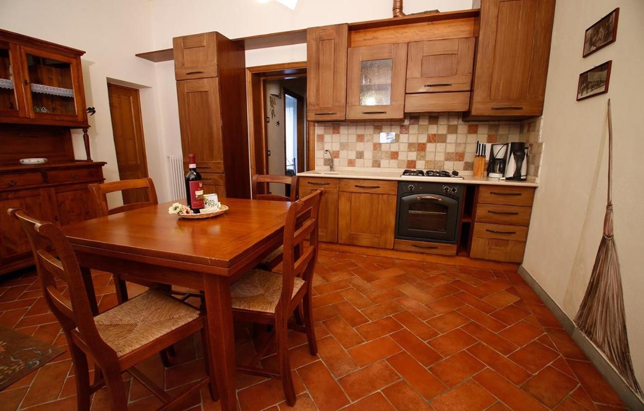 Gatto Bianco Tizzauli Farm stay *